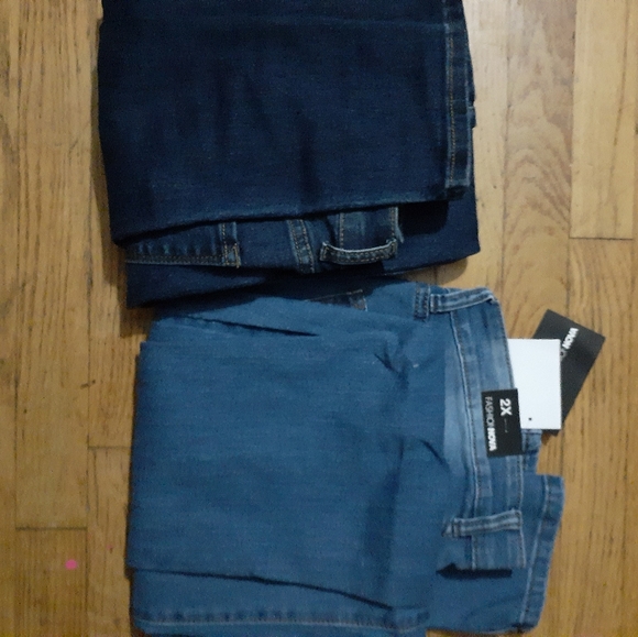 Jeans - Picture 3 of 3